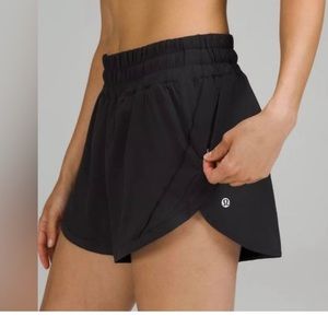 Lululemon Tracker Shorts 4” Size 8